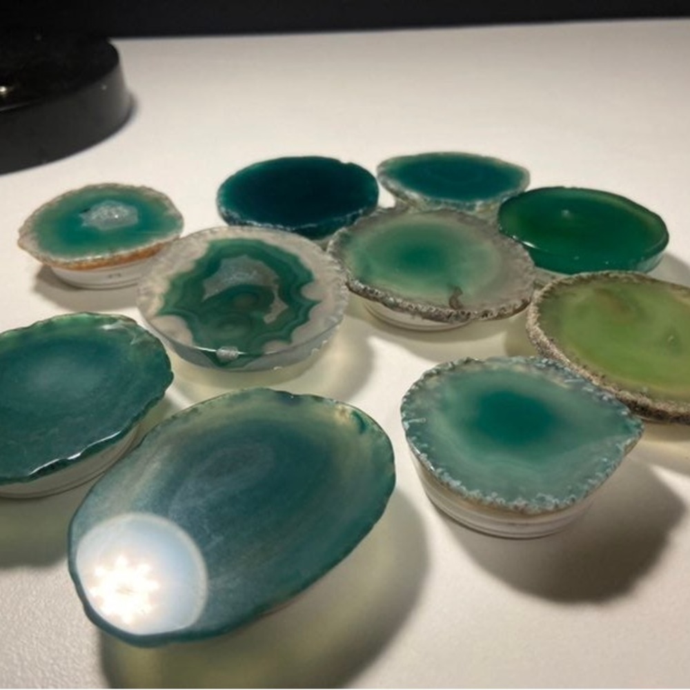 1 piece Gemstone phone holder